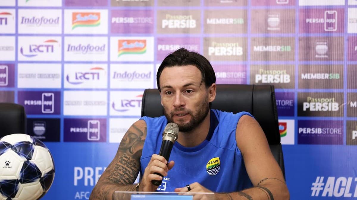 Klok Tagih Dominasi Persib di Liga dan Asia