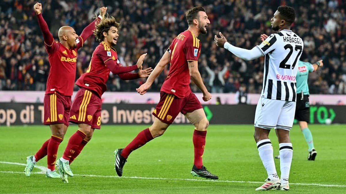 Roma Menang 5-2 di Markas Udinese Berkat Empat Gol Babak Pertama